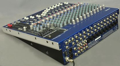 Yamaha-MG16/6FX compact analogue mixer